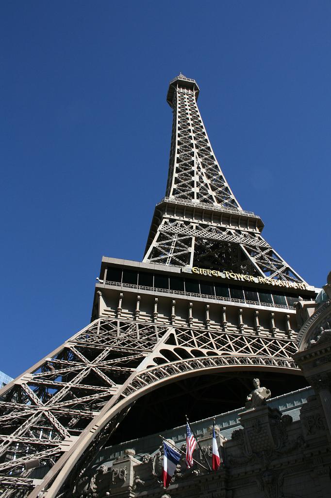 20081023 las vegas 019.jpg - Las Vegas - Hotel Paris's Eiffel Tower